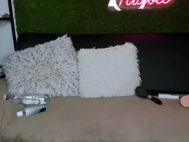 MiaBeeX