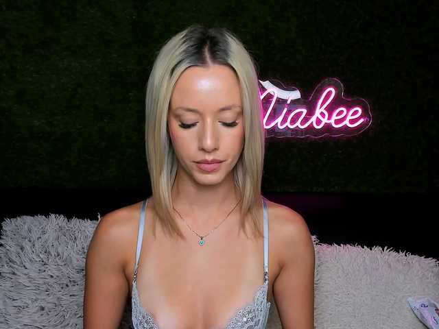 MiaBeeX