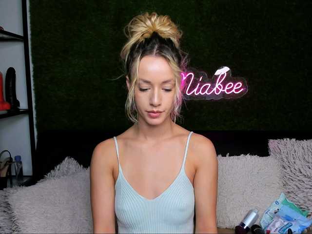 MiaBeeX