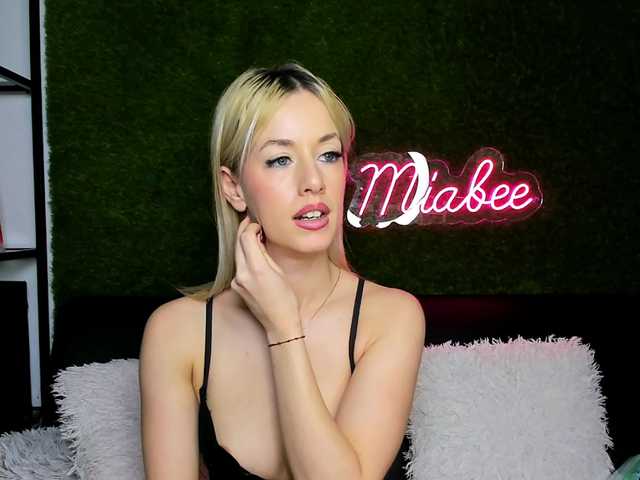 MiaBeeX