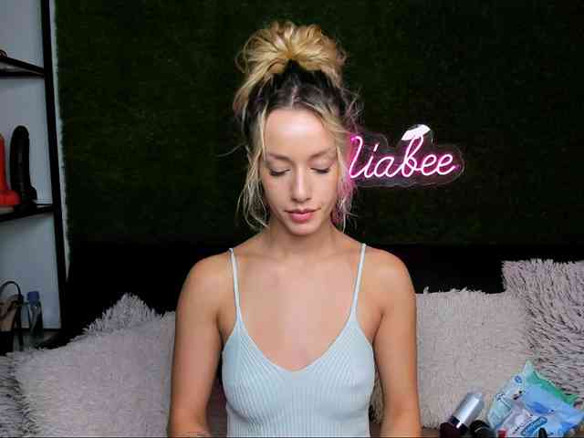 MiaBeeX webcam