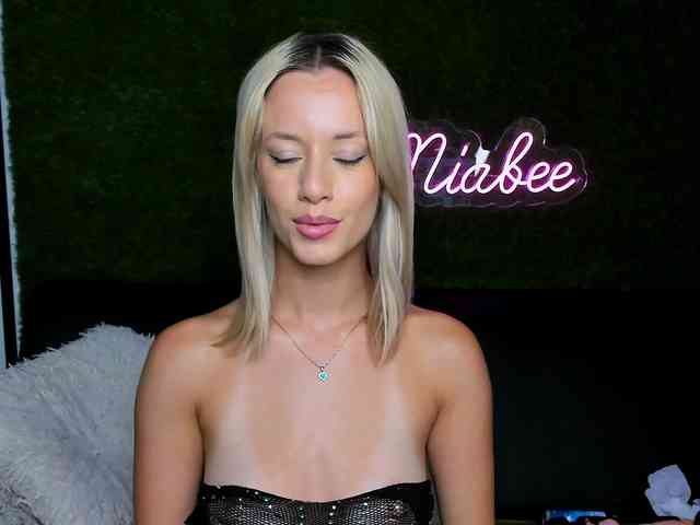 MiaBeeX webcam