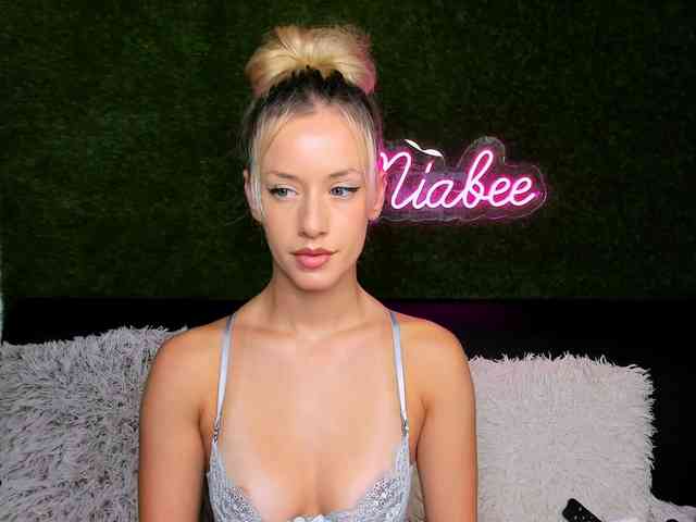 MiaBeeX webcam