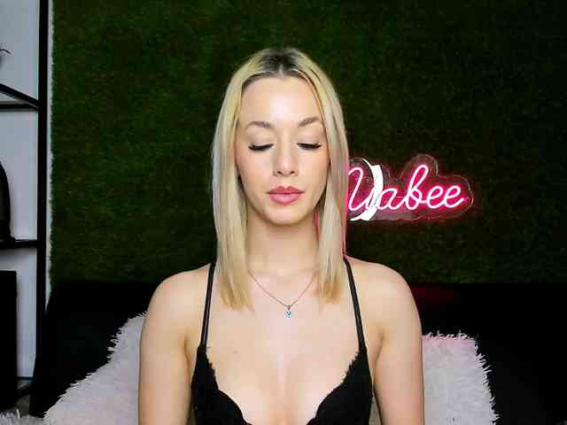 MiaBeeX MiaBeeX