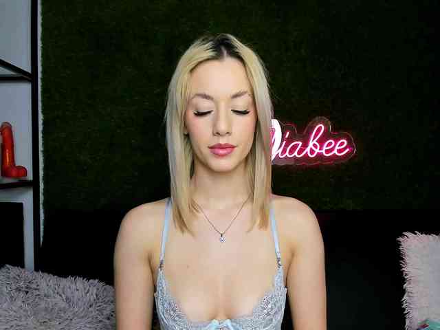 MiaBeeX webcam