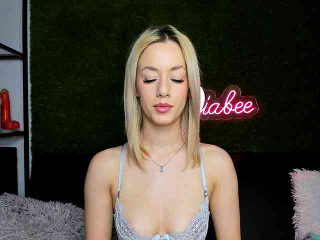 MiaBeeX webcam
