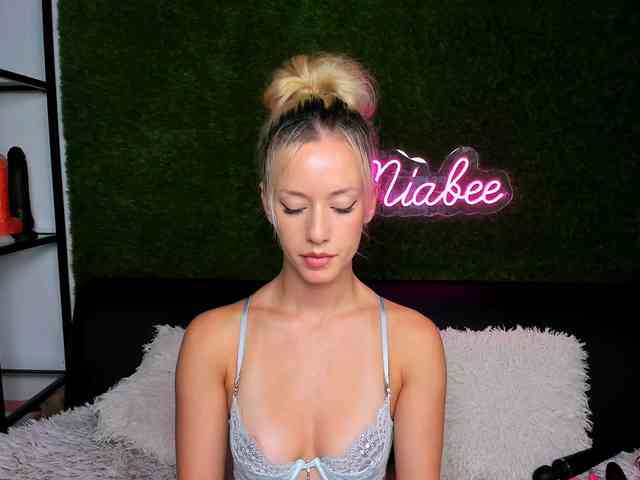 MiaBeeX webcam