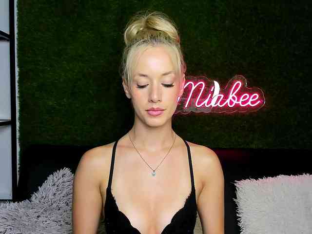 MiaBeeX