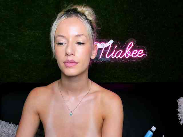 MiaBeeX webcam
