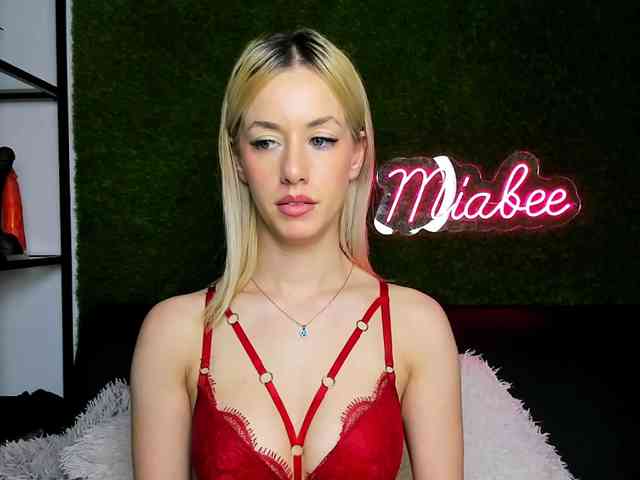 MiaBeeX