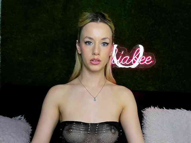 MiaBeeX webcam