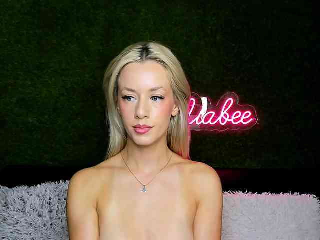 Model: MiaBeeX