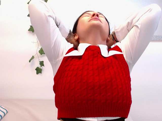 louisk2's BongaCams show and profile