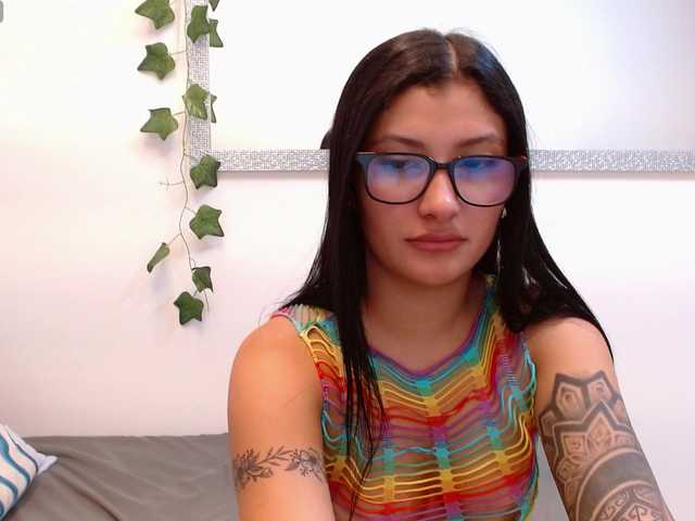 louisk2's BongaCams show and profile