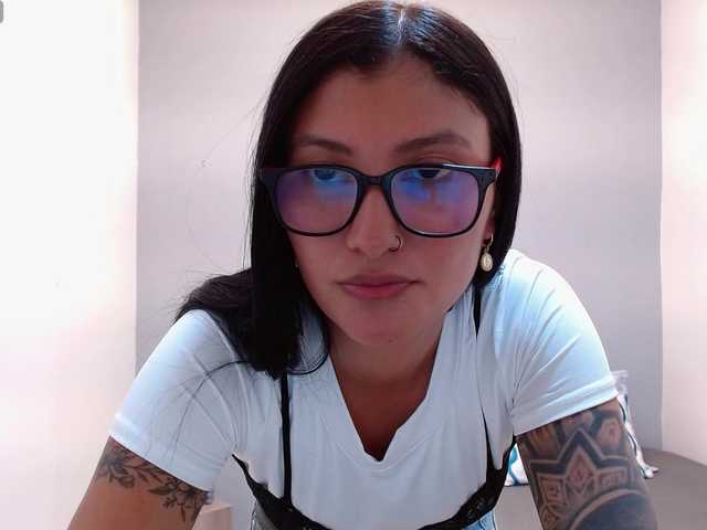 louisk2 live cam on BongaCams