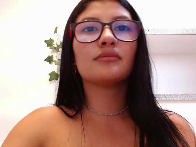 louisk2 — live female cam