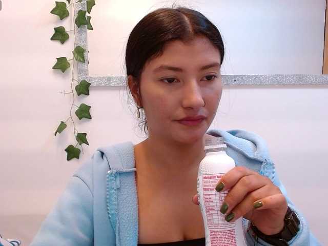 louisk2 live cam on BongaCams