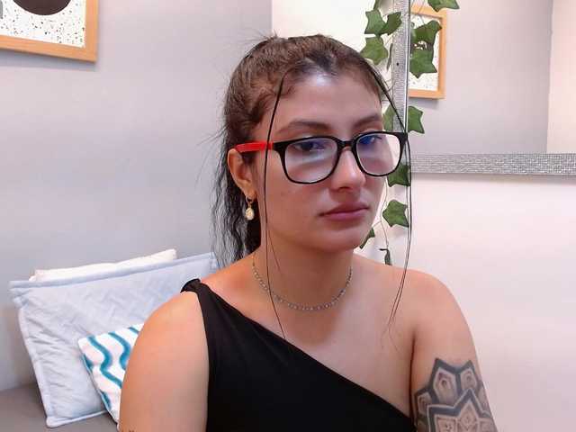louisk2 live cam on BongaCams