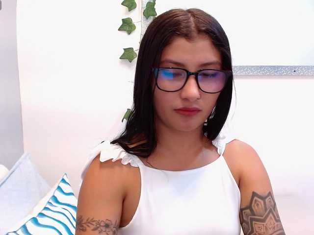 louisk2 live cam on BongaCams
