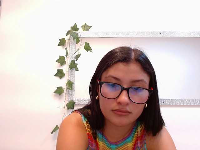 louisk2's BongaCams show and profile