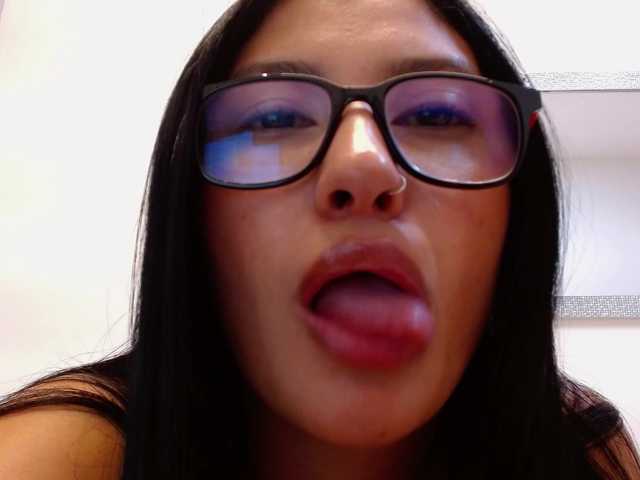 louisk2 live cam on BongaCams