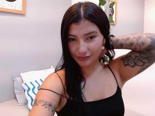 louisk2 live cam on BongaCams