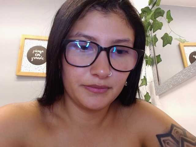 louisk2 live cam on BongaCams