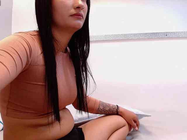 louisk2 Live Webcam on BongaCams