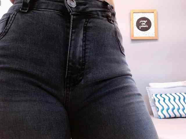 louisk2 Live Webcam on BongaCams