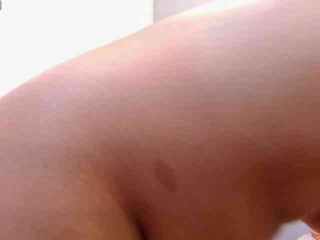 louisk2 Live Webcam on BongaCams