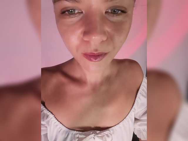 Malisha8 live cam on BongaCams