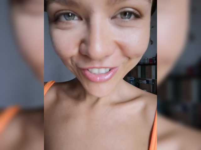 Malisha8 live cam on BongaCams