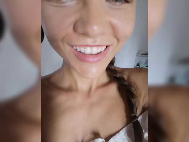 Malisha8 live cam on BongaCams