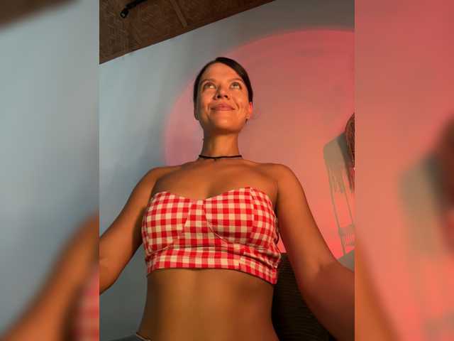 Malisha8 live cam on BongaCams