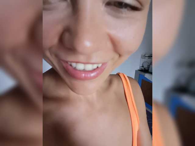 Malisha8 live webcam show