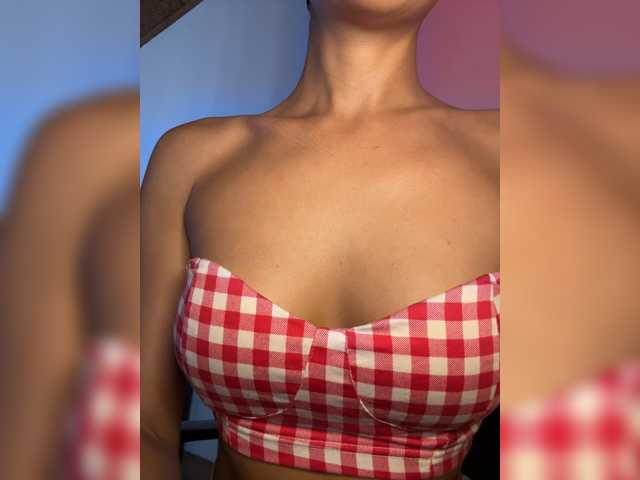 Malisha8 live cam on BongaCams