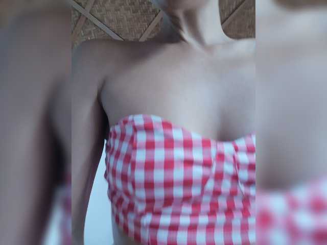 Malisha8 live cam on BongaCams