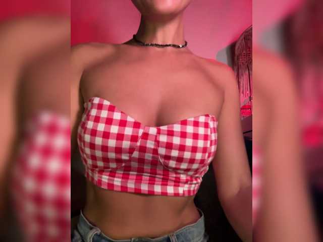 Malisha8 live cam on BongaCams