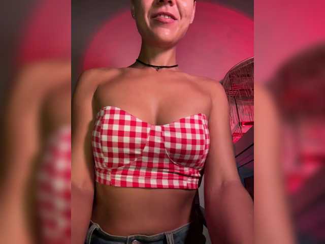 Malisha8, en directo ahora en BongaCams