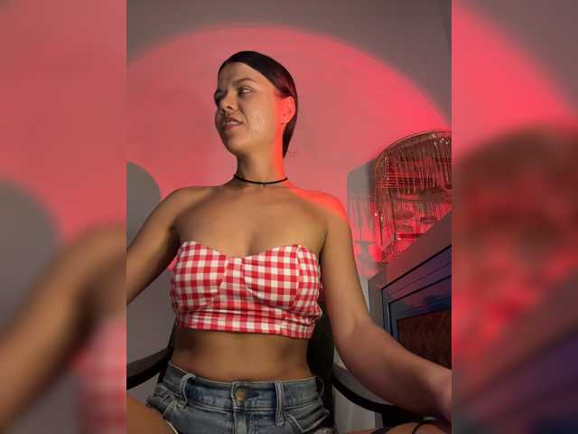 Malisha8 live cam on BongaCams