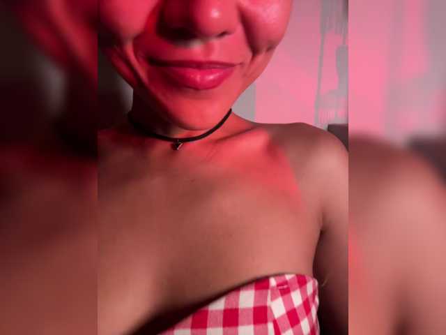 Malisha8 live cam on BongaCams