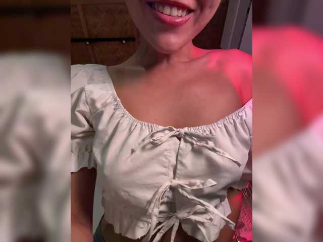 Malisha8 live cam on BongaCams
