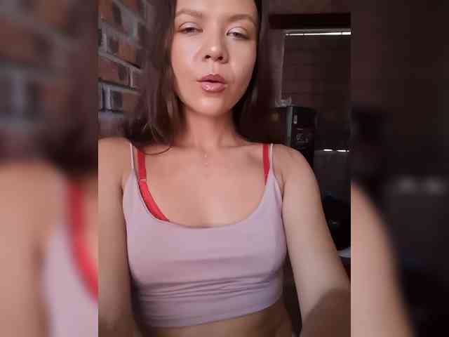 Model: Malisha8