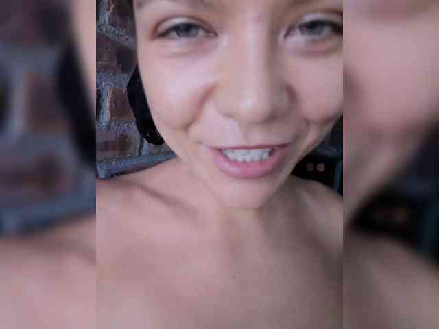 Malisha8 Live Webcam on BongaCams