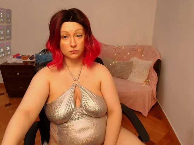 Ksushka22 live cam on BongaCams