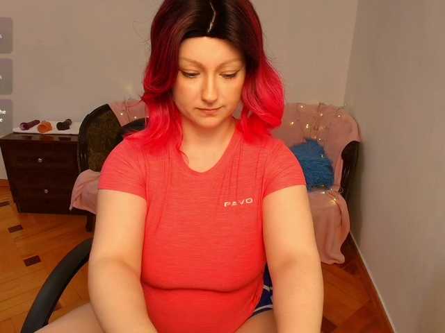 Ksushka22 live cam on BongaCams