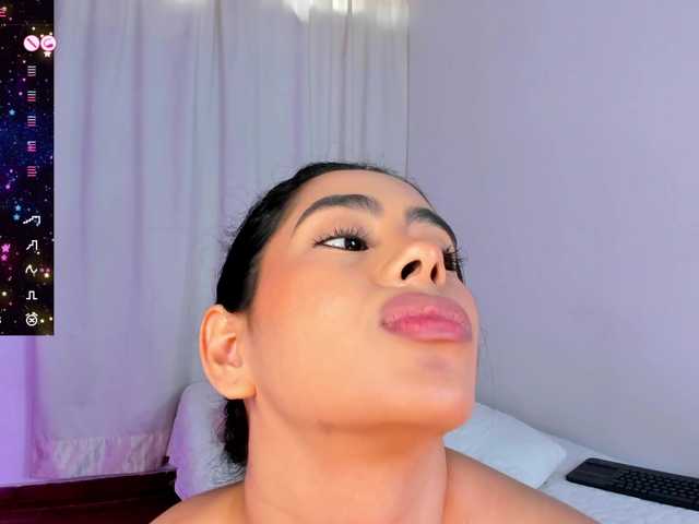 SteffanyRedx live cam on BongaCams