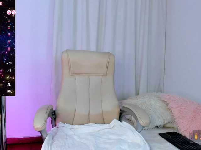 SteffanyRedx live cam preview