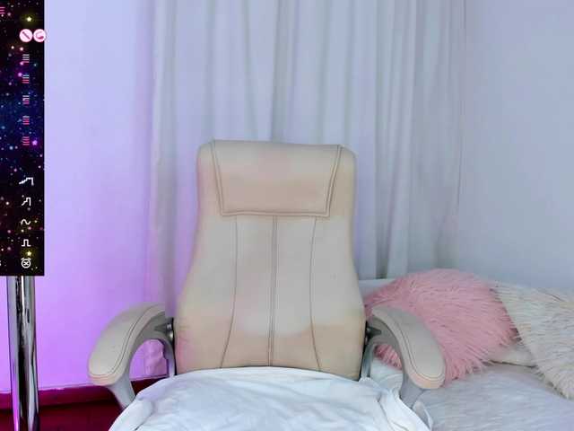 SteffanyRedx live cam preview