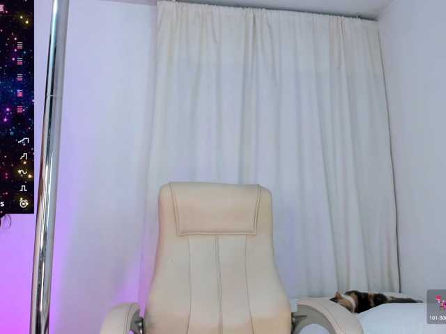 SteffanyRedx live cam on BongaCams